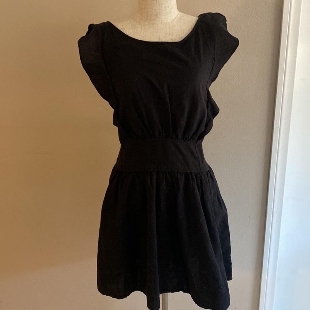 Free People linen blend beautiful ruffled back tie mini boho dress. - Picture 4 of 14